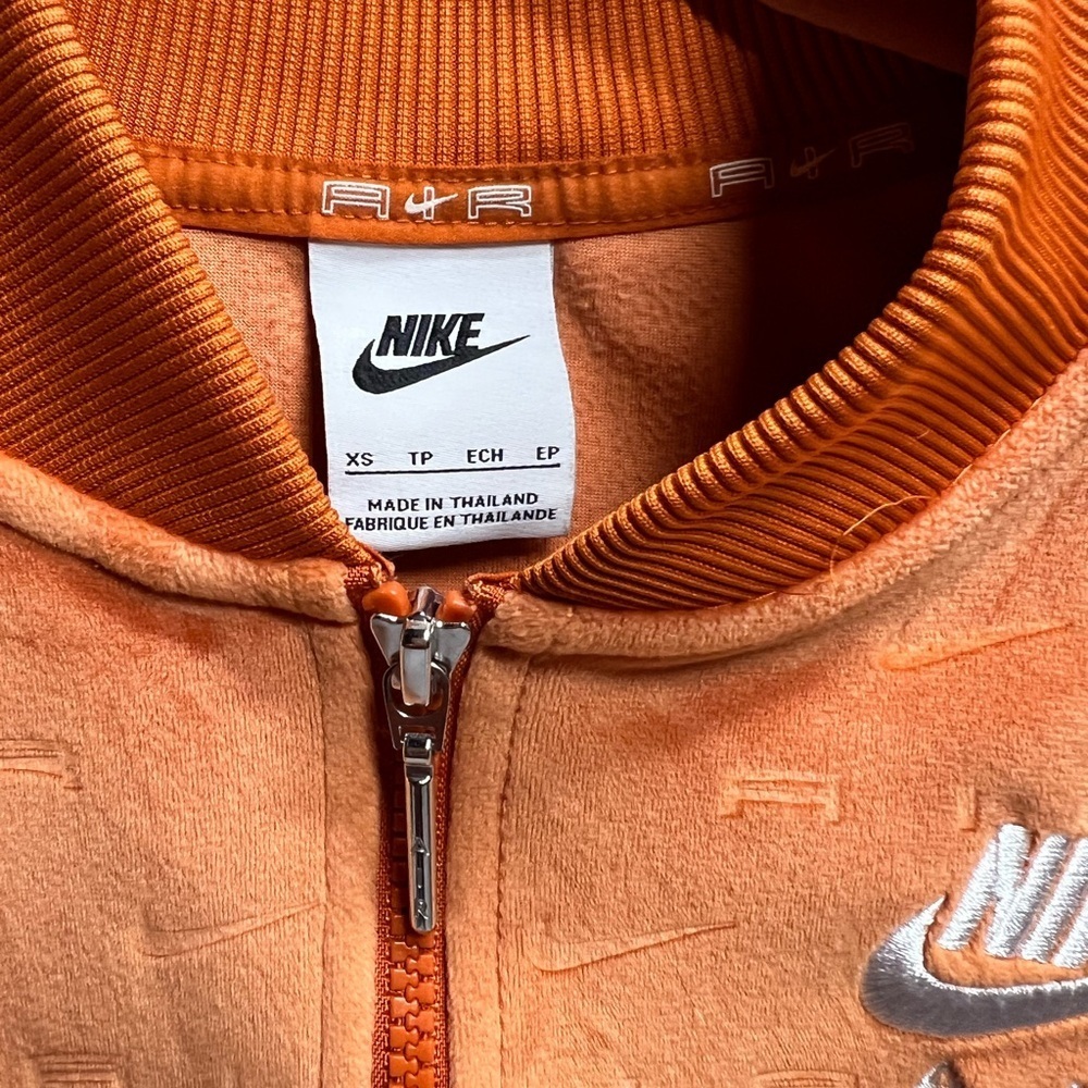 Women's Nike Air Swoosh Logo Printed Velour Jacke XS Orange Sport Spice Full Zip - Picture 2 of 6